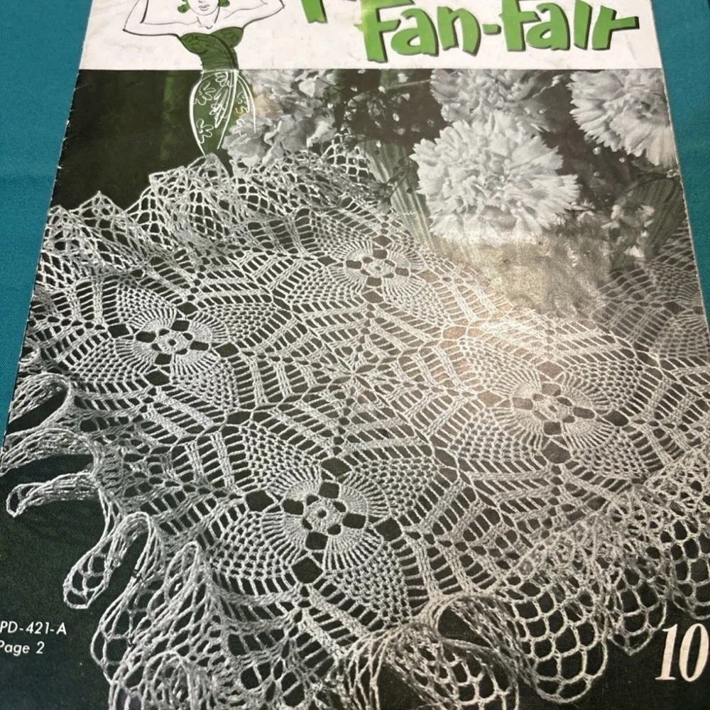 Vintage Set 2Crocheting Books Pineapple fanfare 2nd edition /Jumbo Pattern Book